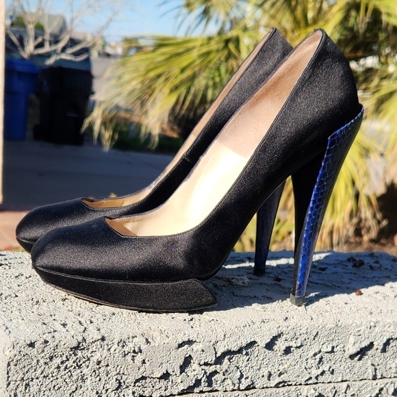 NICHOLAS KIRKWOOD‎ Black  Platform Blue Python Leather Heels - Picture 1 of 16